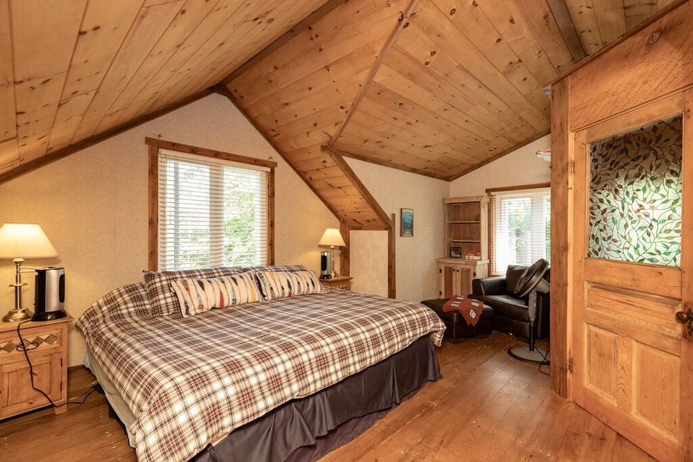 House, 4 Bedrooms, Partial Lake View, Lakeside photo 3