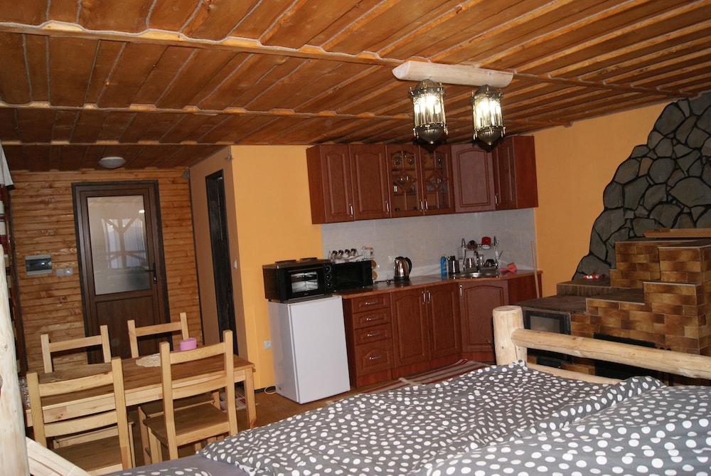 House, 3 Bedrooms, Balcony, Mountain View photo 2