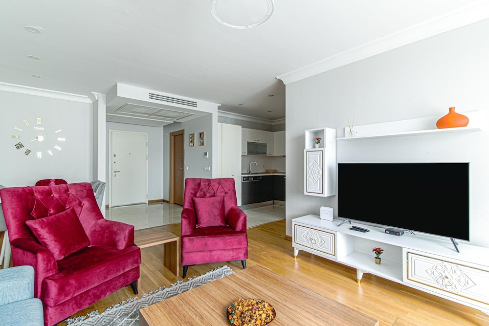 Apartment photo 2