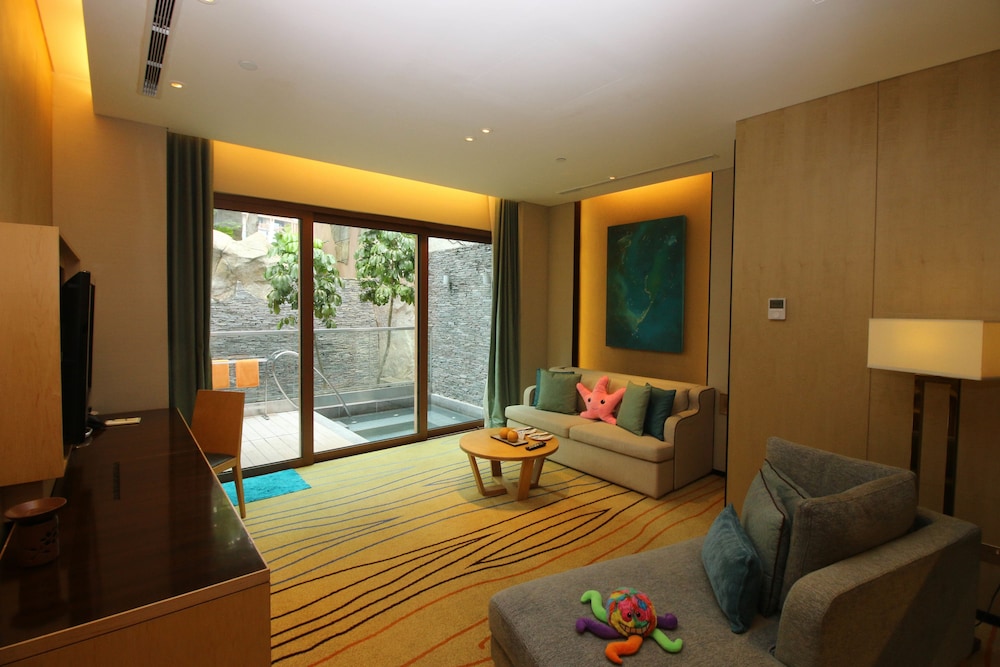 Equarius Ocean Suite thumbnail 5