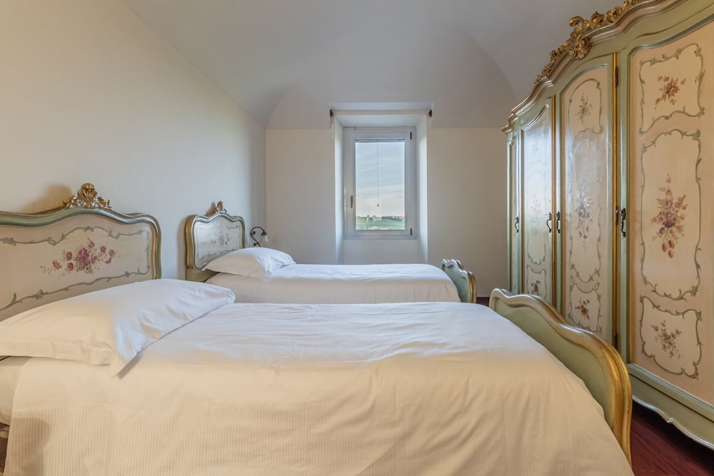 Antico Casale Vignale Stunning View and Pool, Billede 79