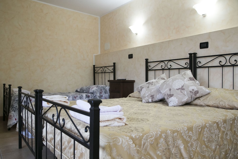 Triple Room photo 3