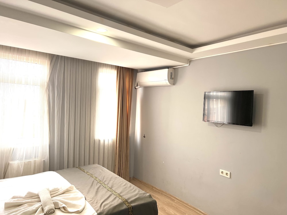Superior Triple Room photo 2