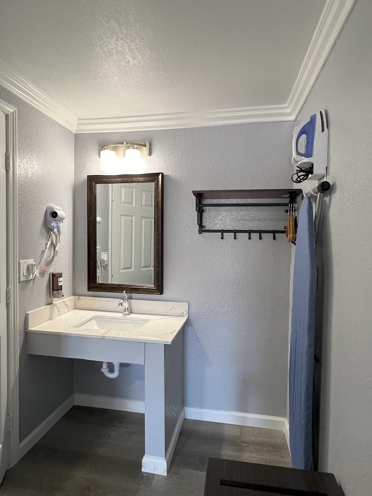 Two Queen Beds - Second Floor - Photo 5