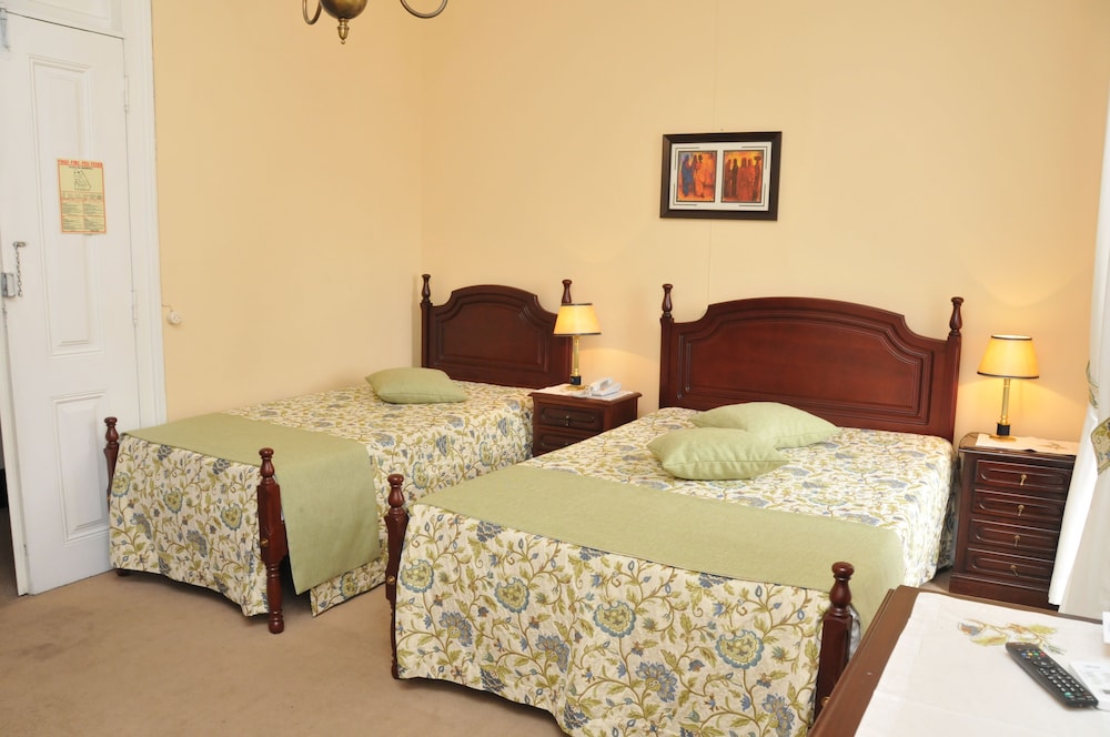Standard Double or Twin Room photo 1