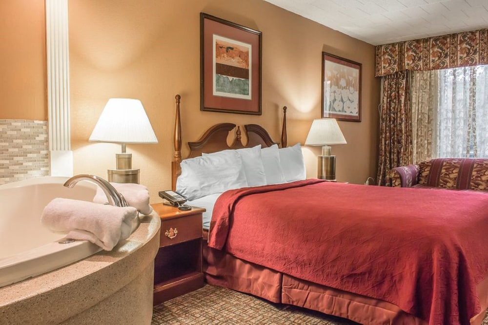 Premium Room, 1 Queen Bed, Non Smoking, Hot Tub