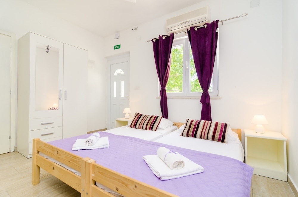 Studio (Comfort Studio Apartment With Terrace) - Photo 1