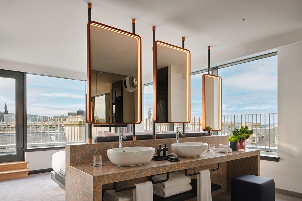 Premier Suite