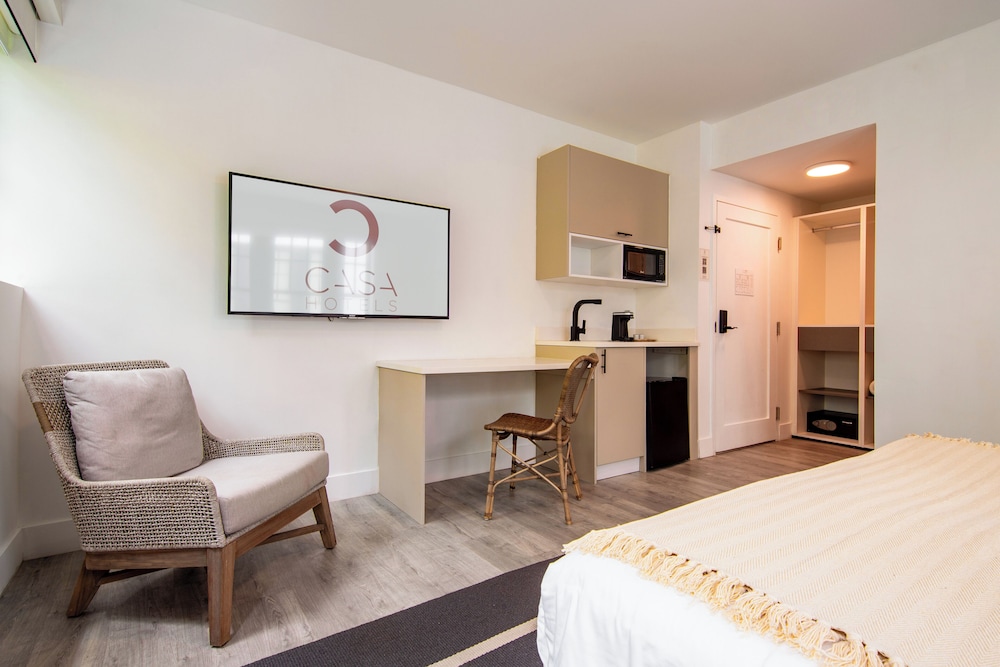 Deluxe Room, 1 Queen Bed