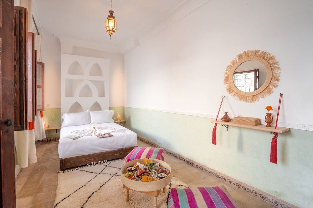Standard Double Room - Photo 15