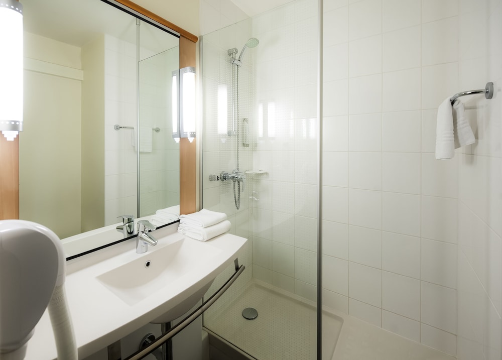Standard Room, 1 Double Bed - Photo 4