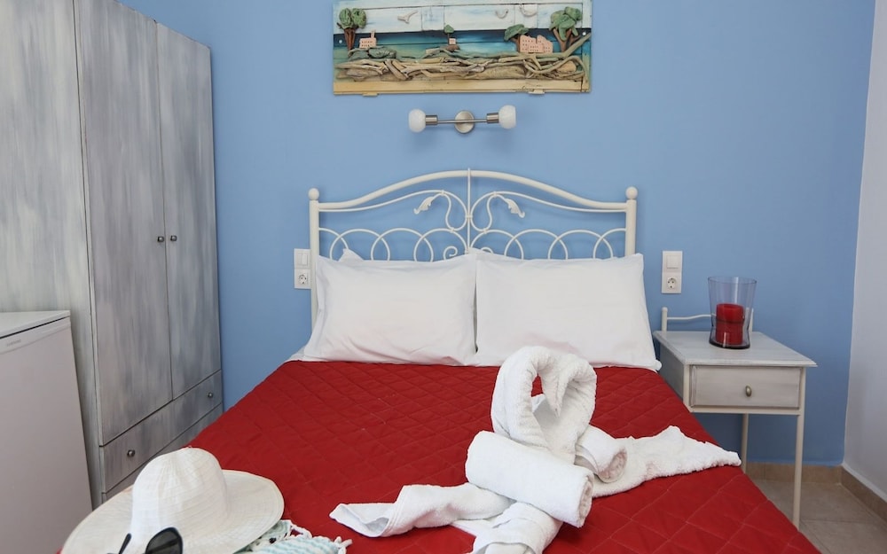 Double Room, Smoking