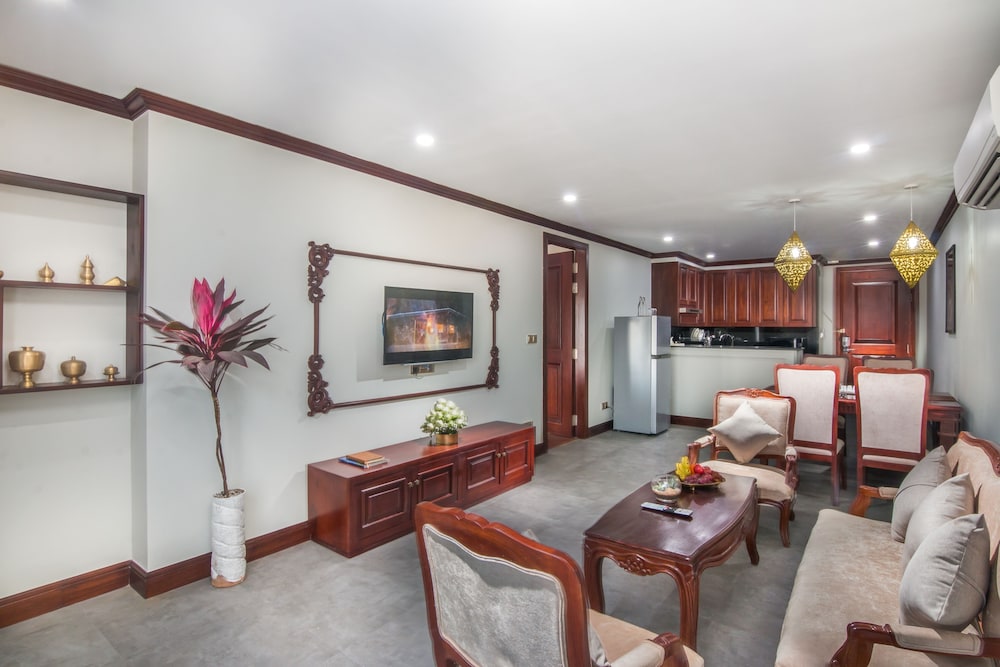 President Suite With Private Living Room - Kitchenette photo 2