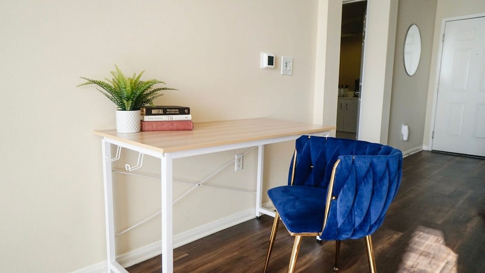 Cozy 2-br Home Near Disneyland Pool Hot Tub GYM, Φωτογραφία 4