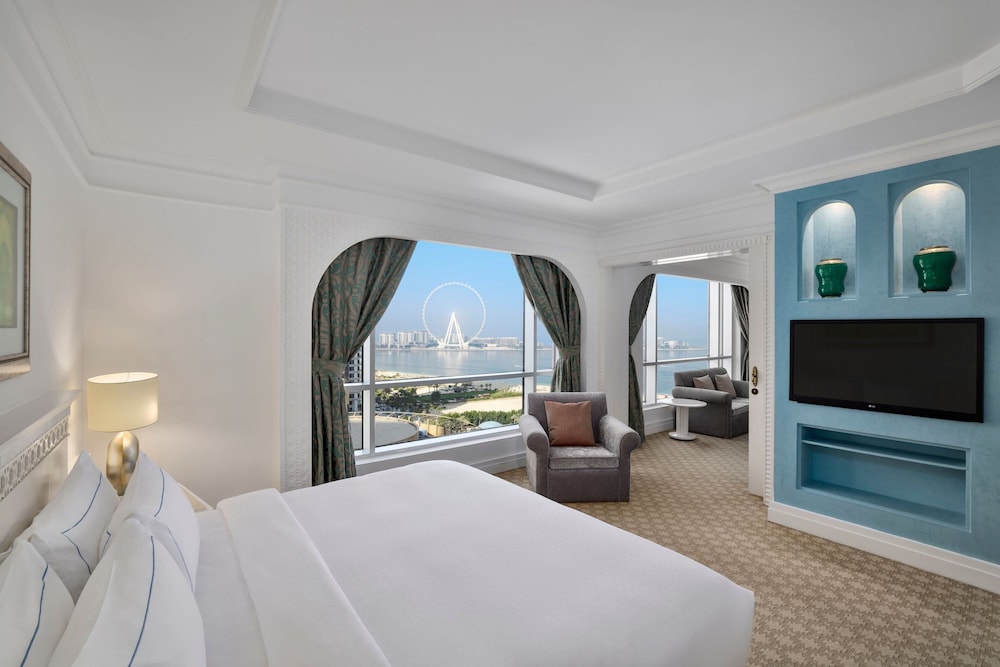 Club Suite with Partial Sea View - Lounge Privileges, Afternoon Tea and Private Beach Access