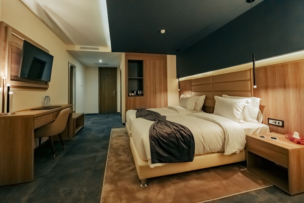 Club Twin Room