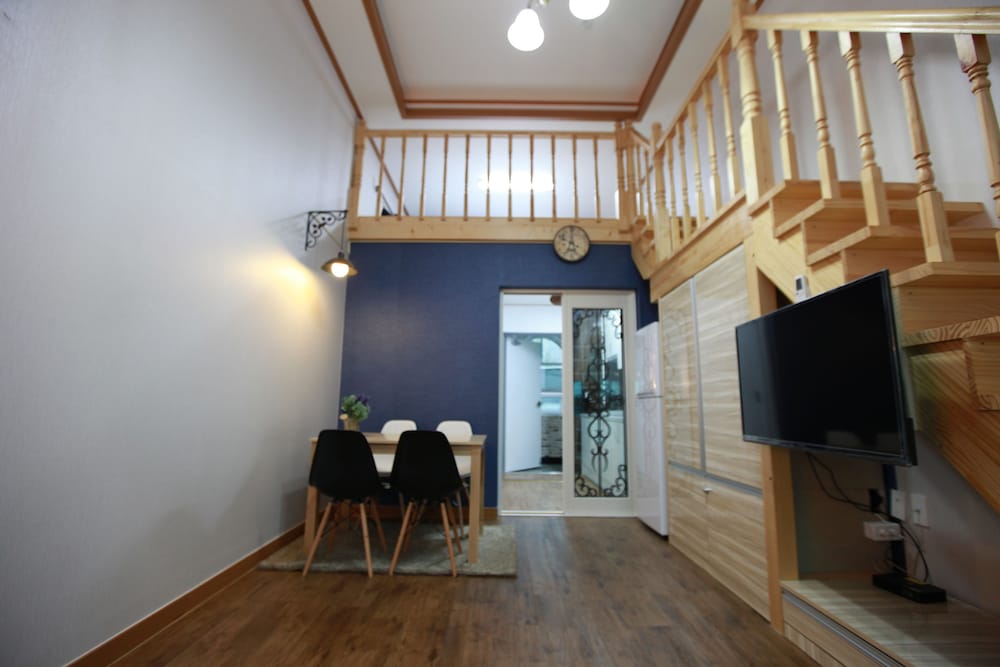 Room (Korean Style_Ondol) photo 3