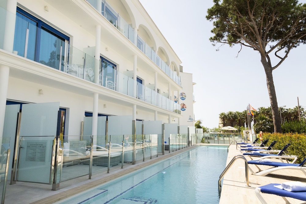 Club Double or Twin Room (ADULTS ONLY) - Photo 4