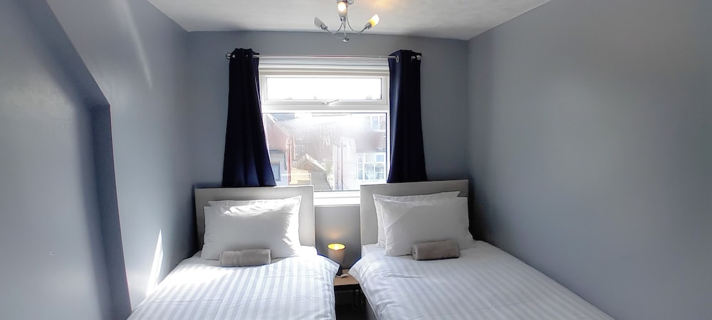 Classic Double Room, Partial Ocean View