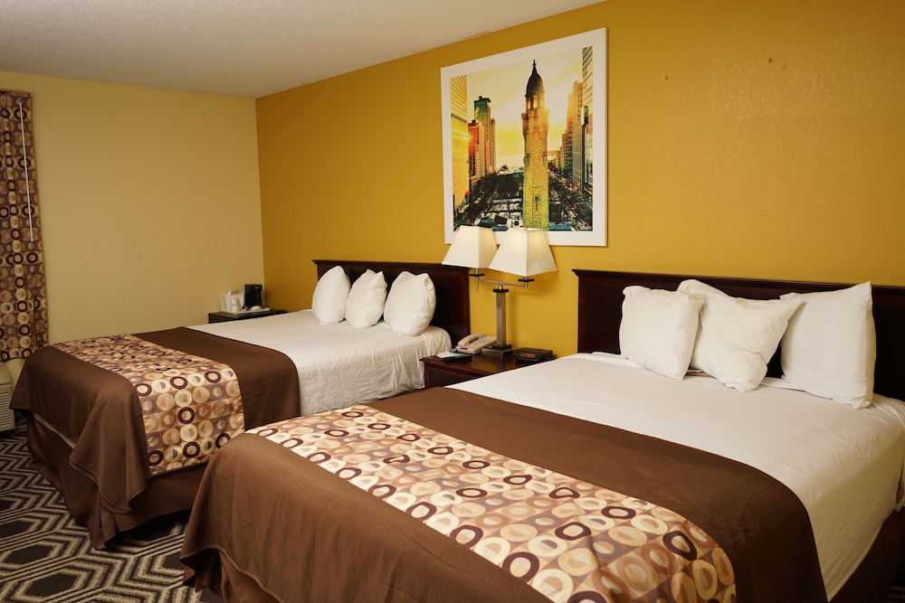 Standard Room, 1 King Bed, Non Smoking - Photo 7