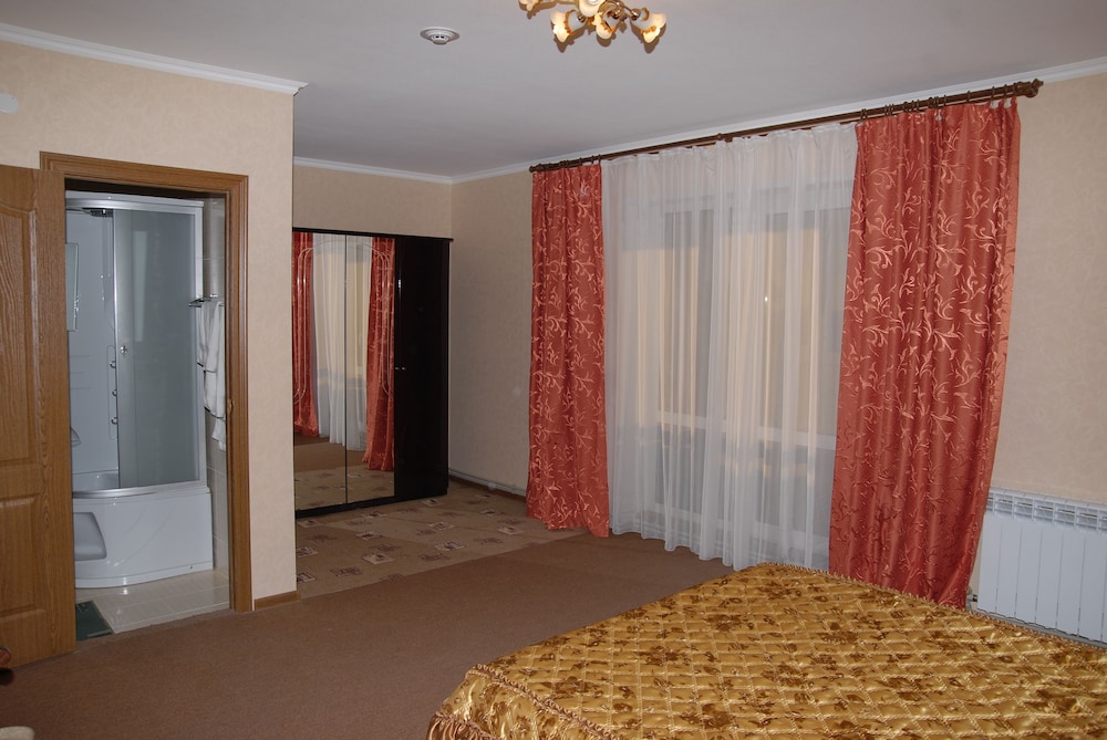 Suite (with Loggia) photo 2