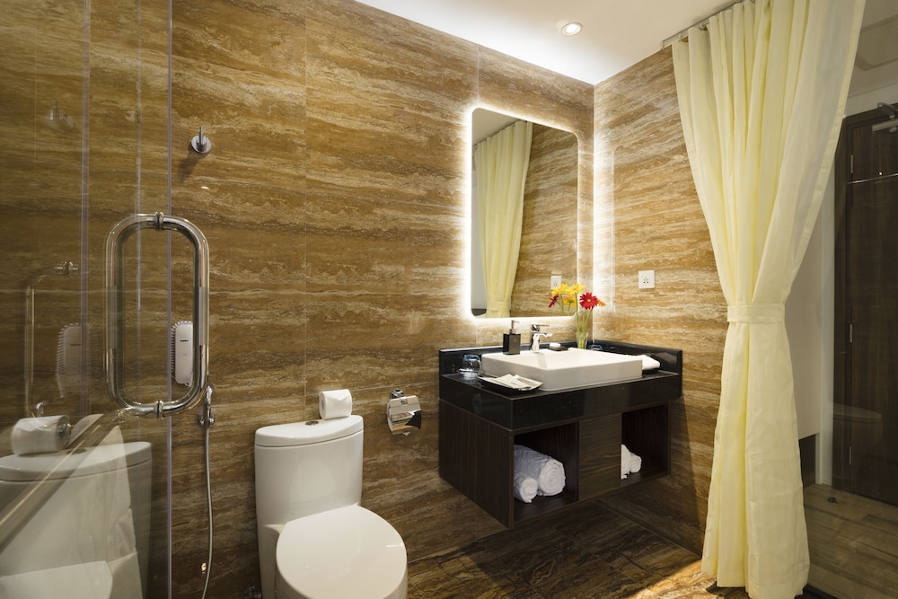 Grand Twin Room, City View - Photo 6