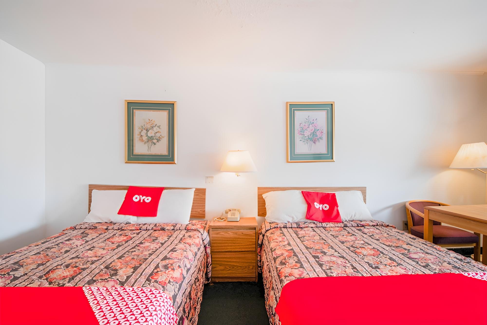 Room, 2 Double Beds, Smoking photo 2