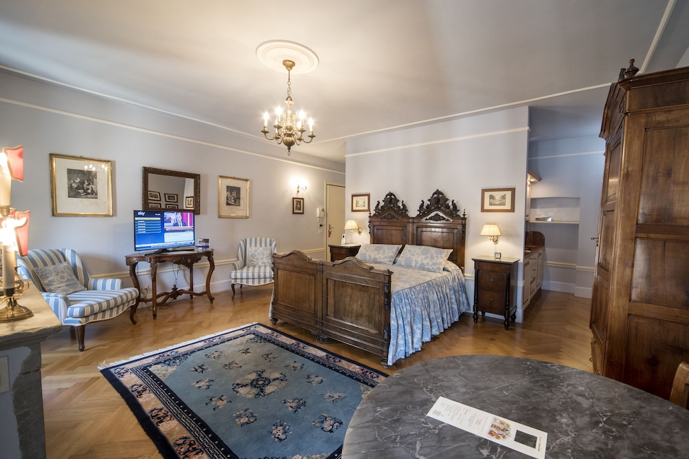 Suite photo 1