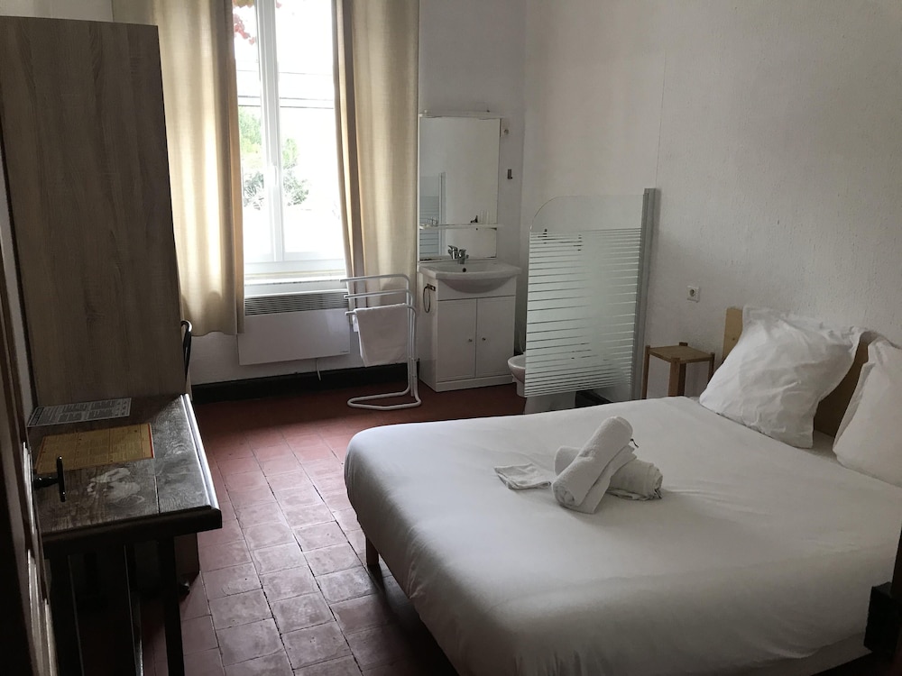 Double Room, Shared Bathroom photo 1