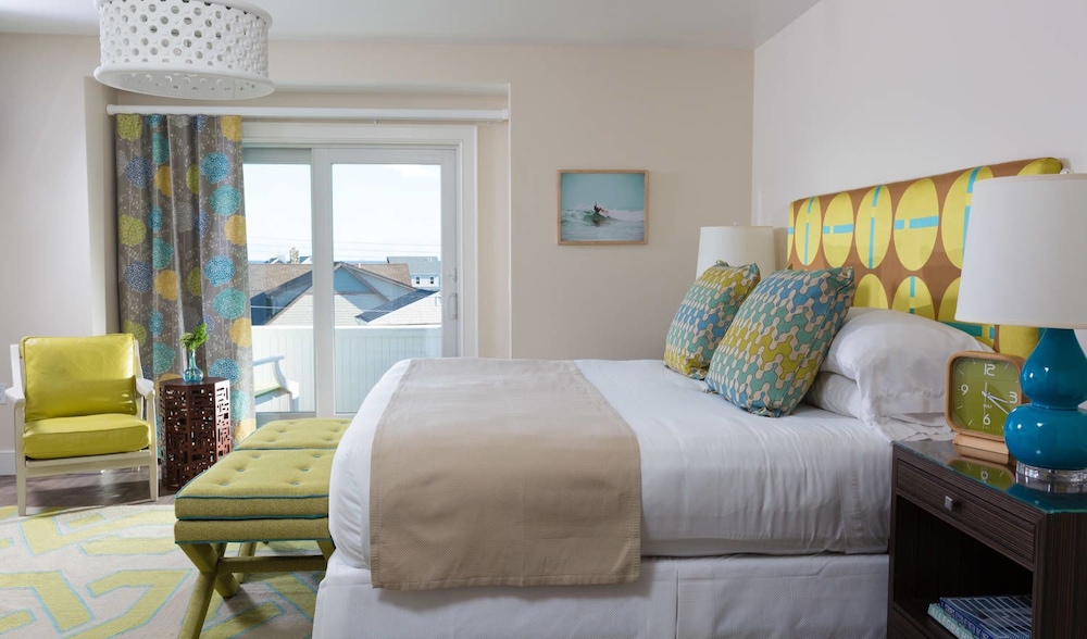 Deluxe Single Room, 1 King Bed, Accessible, Ocean View photo 1