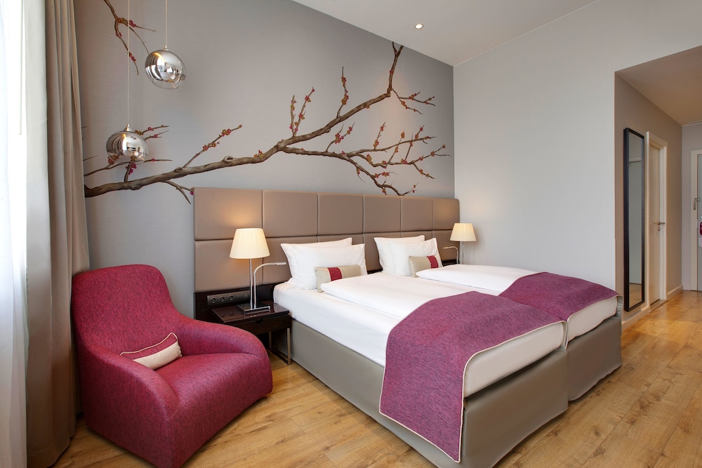 Standard Room, Multiple Beds photo 2