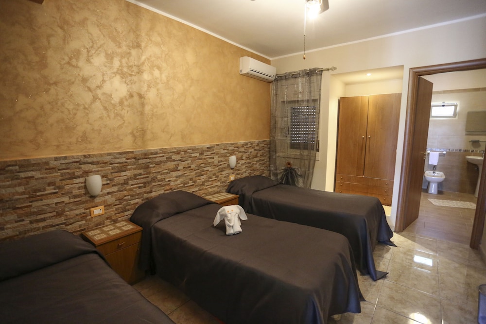 Triple Room photo 1