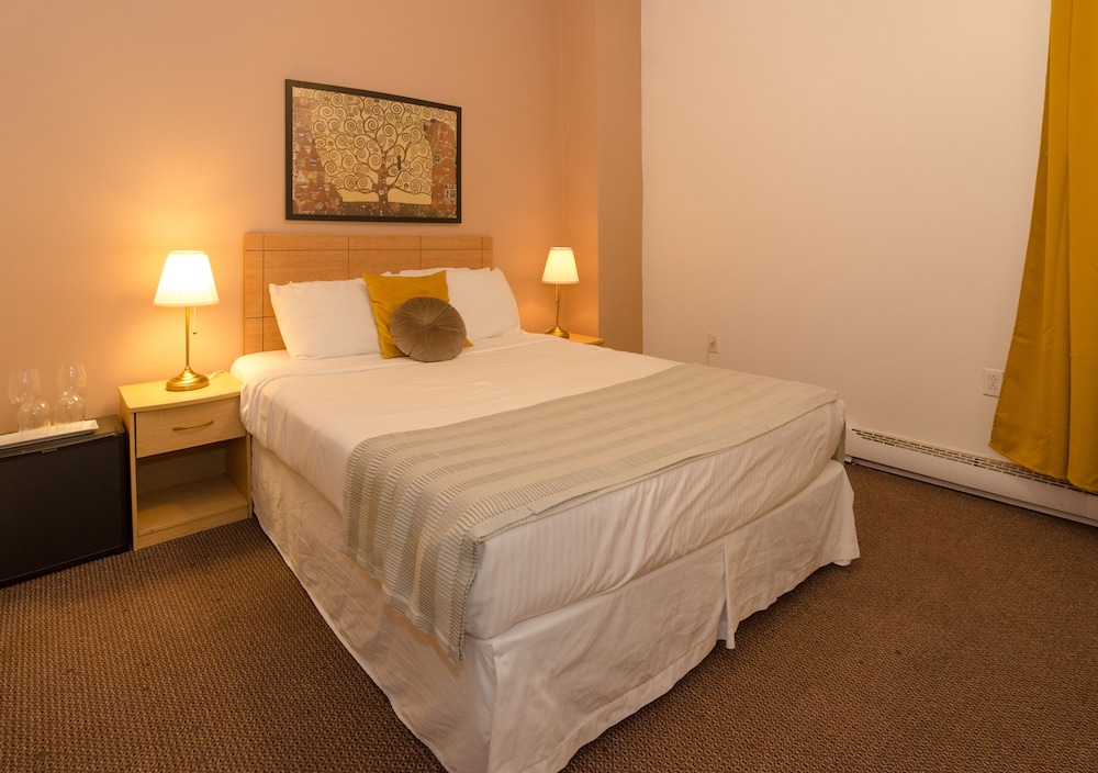 Classic Double Room