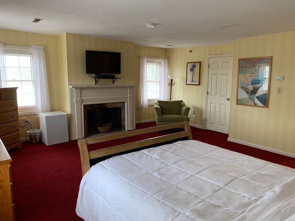 Deluxe Single Room, 1 Queen Bed, Park View photo 1