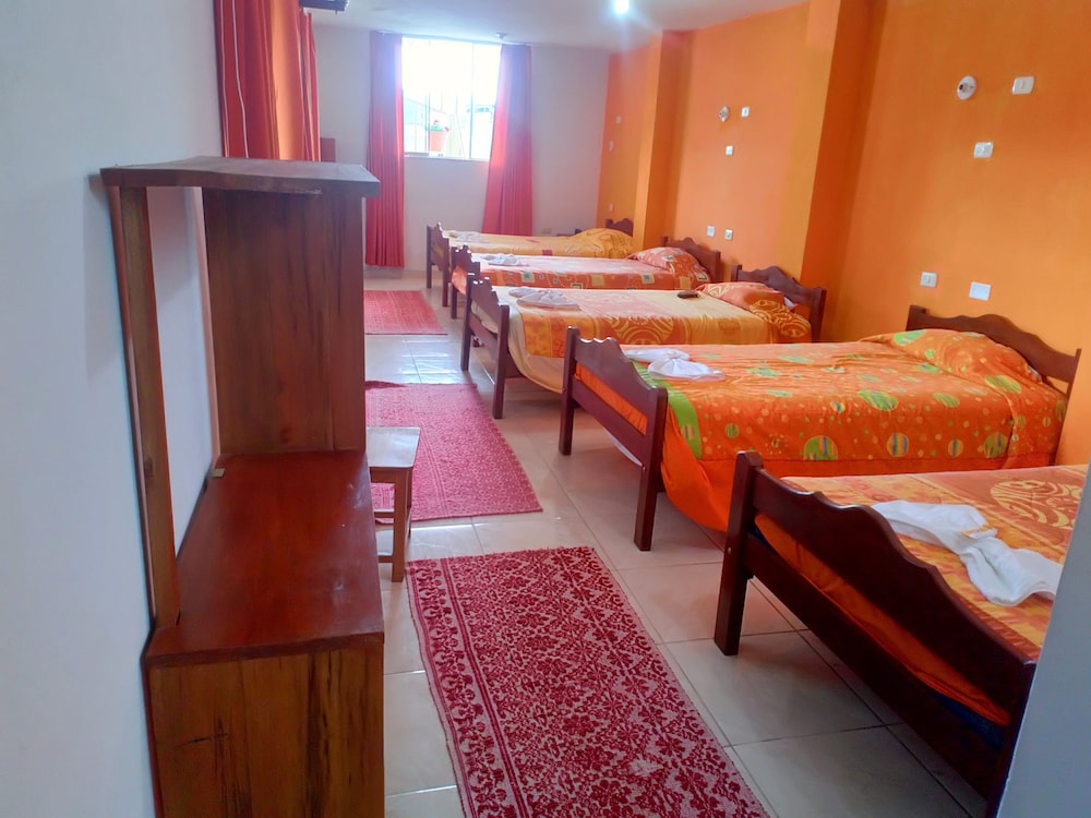 Shared Dormitory, Mixed Dorm (5 single beds) photo 1