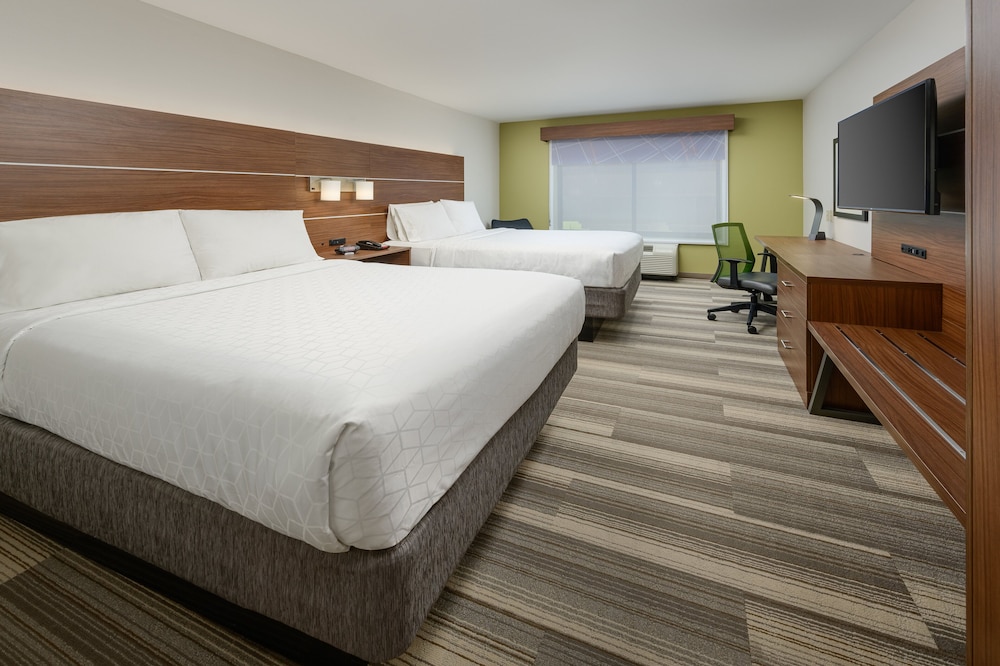 Room, 2 Queen Beds (Communications, Mobility) - Photo 2