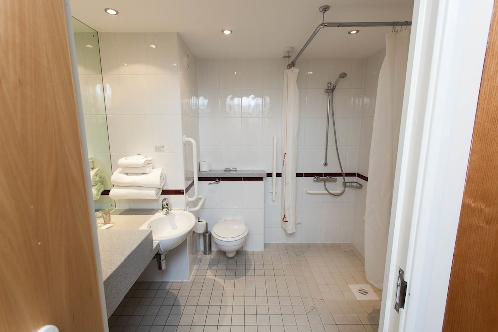Accessible Twin, 2 Double Beds - Photo 4