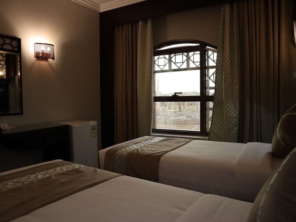 Standard Double or Twin Room, City View photo 1