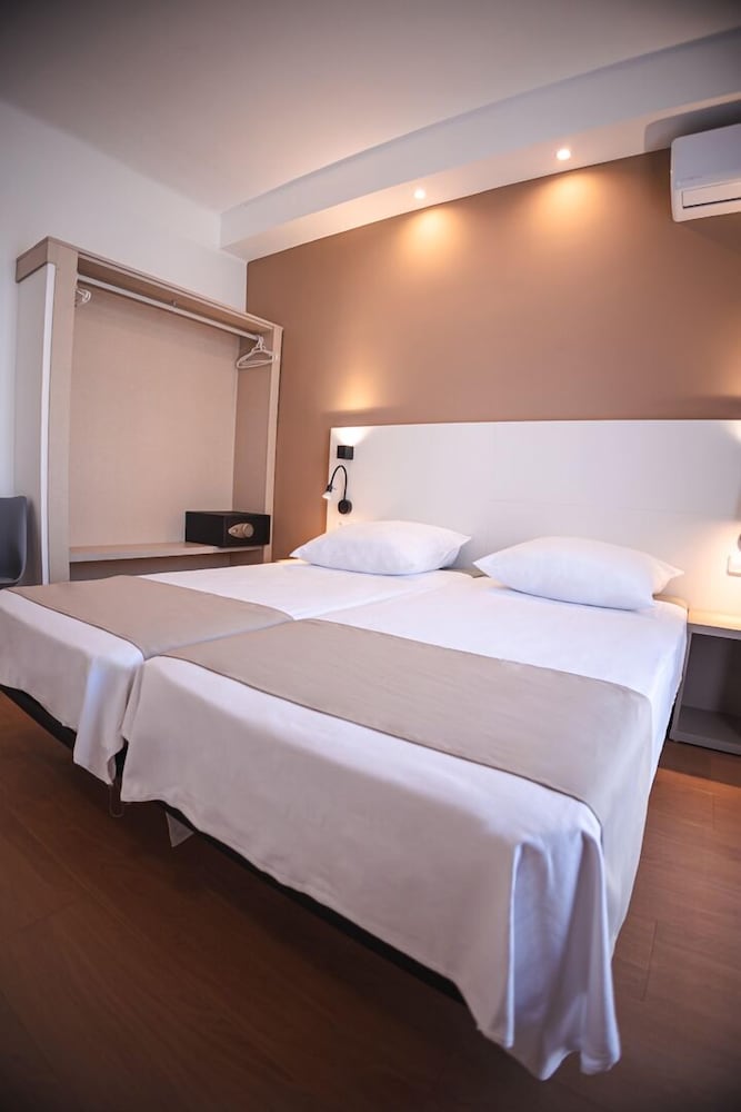 Economy Room - Photo 4