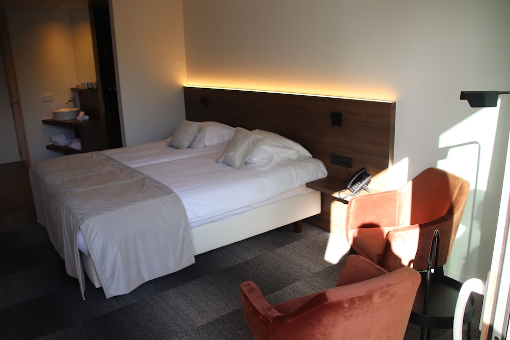 Classic Twin Room, 2 Twin Beds, Garden View, Garden Area photo 2