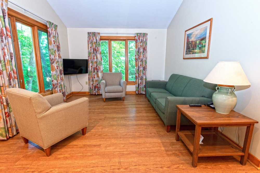 Cottage, 2 Bedrooms (No Pets Allowed) photo 2
