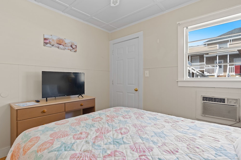 2 Bedroom Suite with Kitchenette (2 Double Beds) photo 3