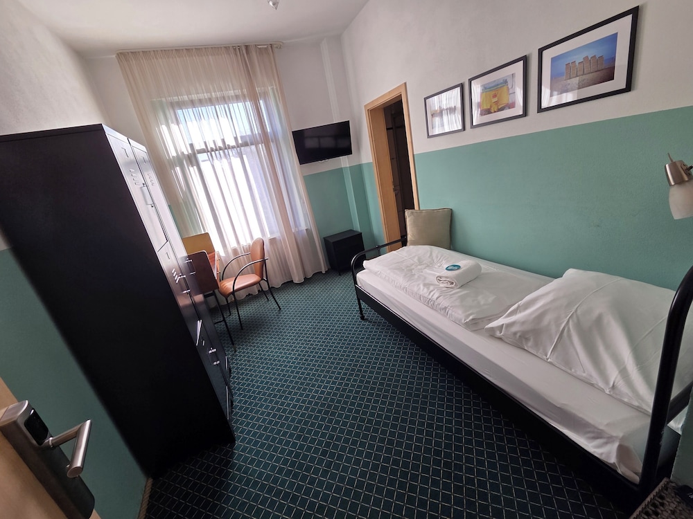 Single Room, City View