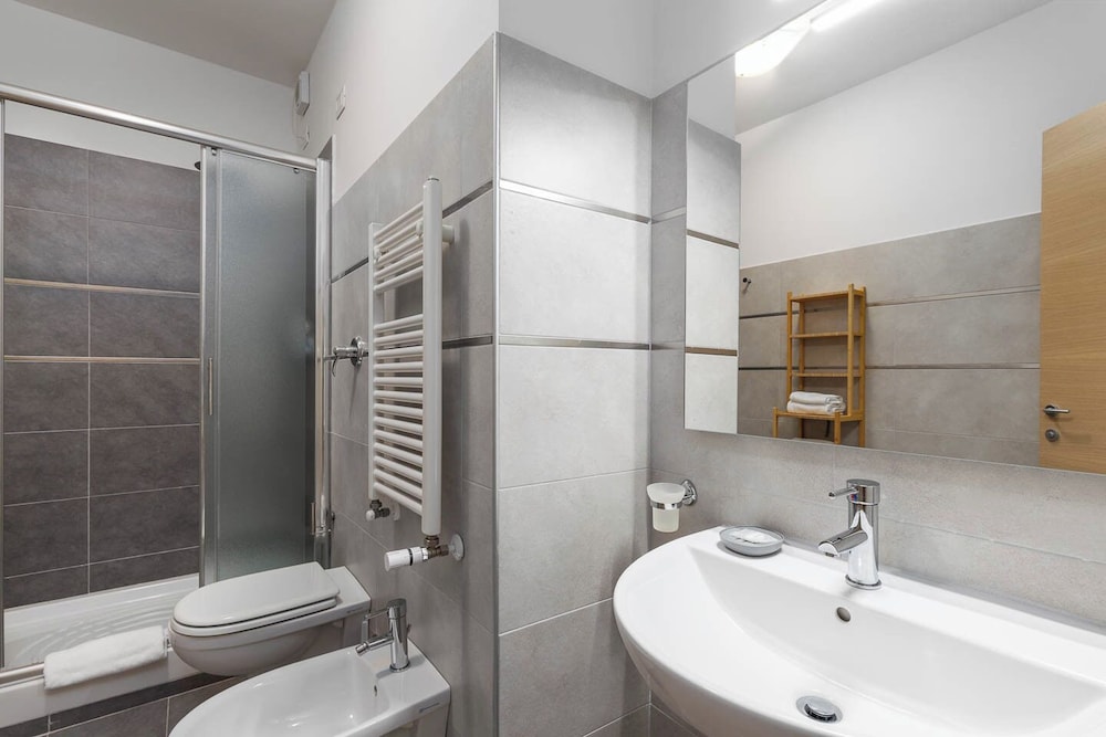 Classic Double or Twin Room, Balcony, Garden View photo 2