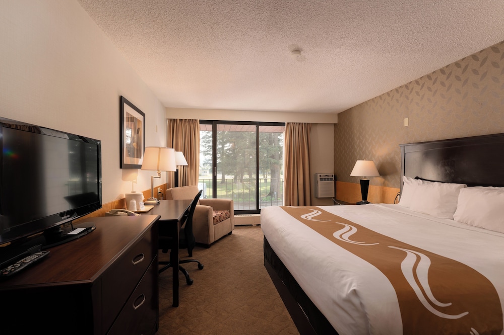 Standard Room, 1 King Bed, Balcony - Photo 2
