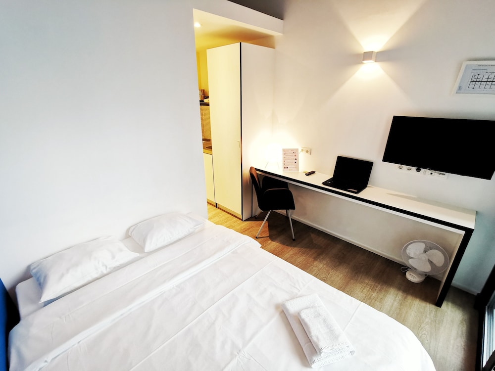 Economy Double Room, 1 Double Bed, Non Smoking, Kitchenette photo 1