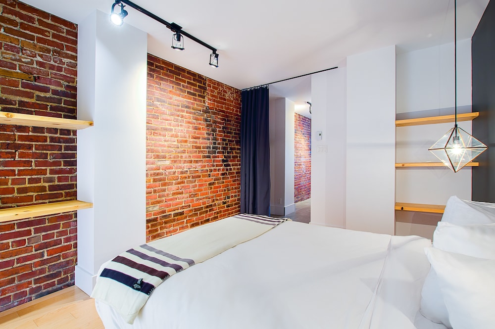 Loft, 2 Bedrooms (202)