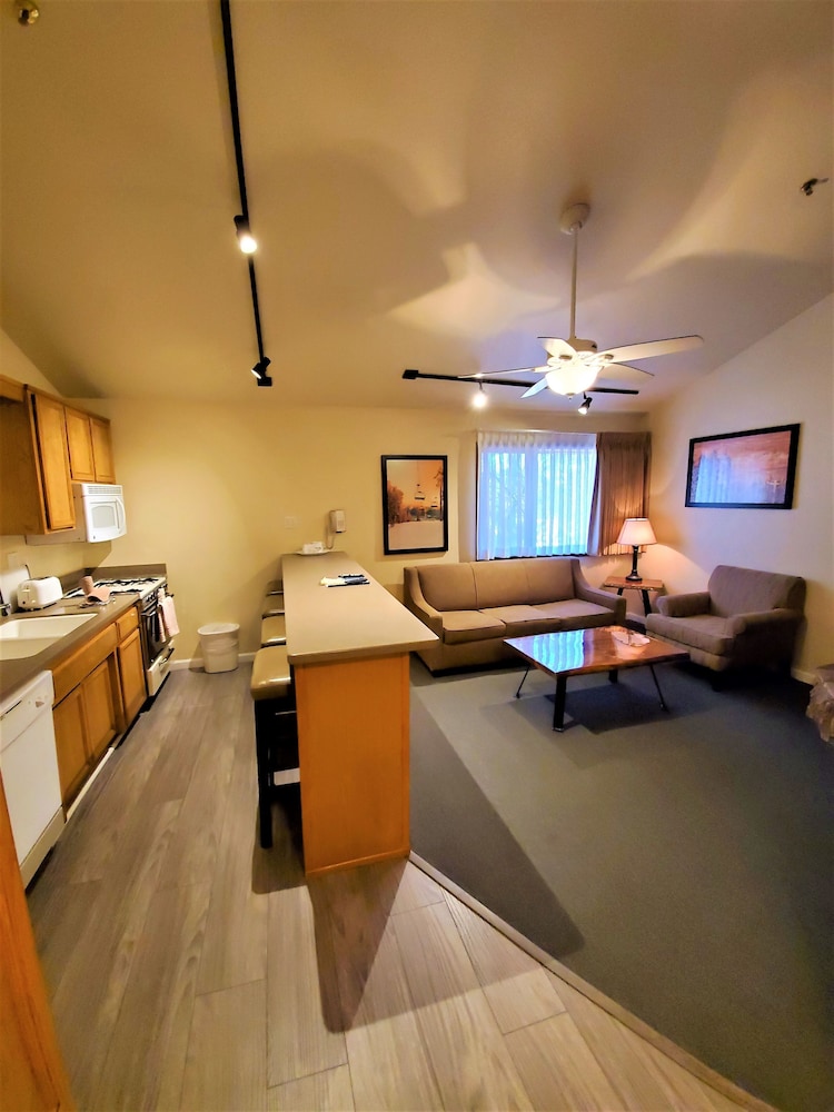 Family Condo, 1 Bedroom, Kitchenette (No A/C) photo 1