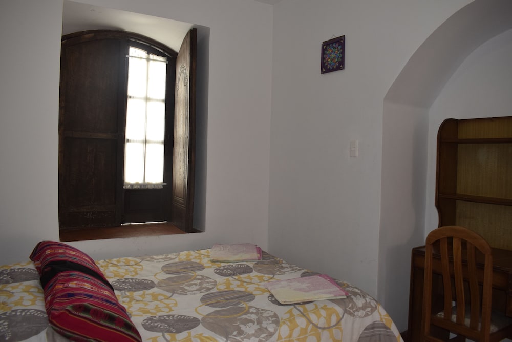 Double Room, 1 Double Bed, Shared Bathroom photo 1