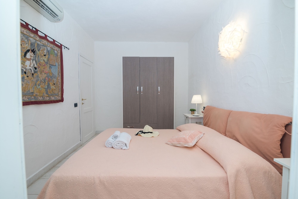 Standard Apartment, 2 Bedrooms, 2 Bathrooms (Scoglietto 41 150mt From The Sea)